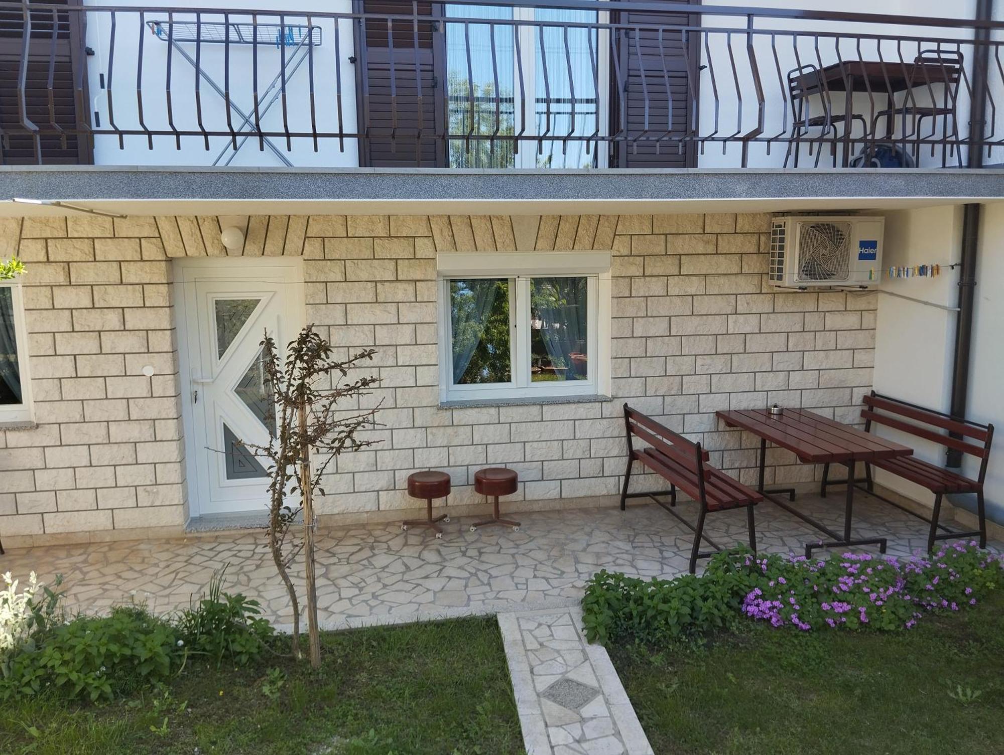 Apartment And Rooms Markovic Senj  Exteriör bild